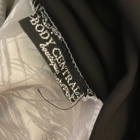 Long Peacock Black and White Print A-Line Skirt - Picture 2 of 7